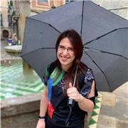 Soy técnico de laboratorio de análisis y control de calidad (rama química), graduada en Veterinaria y estoy acabando mi doctorado en Microbiología. He dado algunas charlas en congresos y en institutos sobre temas relacionados con estos temas. Soy una pers